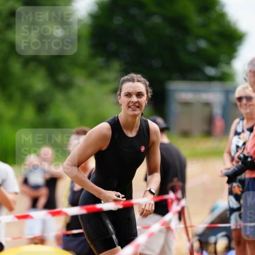 21.06.2026 - 29. Vierlanden-Triathlon LAZAROV Photography http://msf.ph/oto/9864221 21.06.2026 11:20:46 Schwimmen 883, 887, 892 meine-sportfotos.de