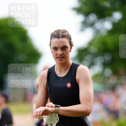 21.06.2026 - 29. Vierlanden-Triathlon LAZAROV Photography http://msf.ph/oto/9864226 21.06.2026 11:20:48 Schwimmen 887, 892 meine-sportfotos.de
