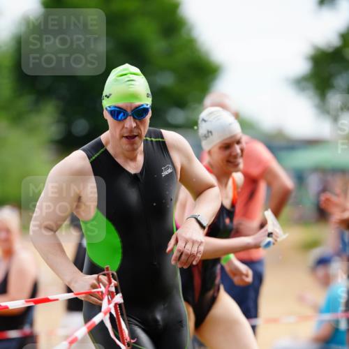 21.06.2026 - 29. Vierlanden-Triathlon LAZAROV Photography http://msf.ph/oto/9864234 21.06.2026 11:21:08 Schwimmen 788, 891, 897 meine-sportfotos.de