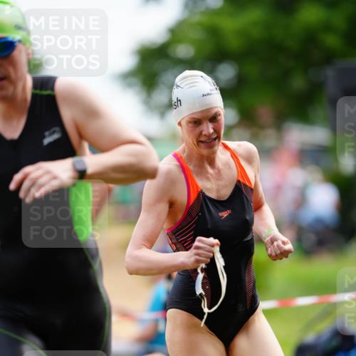 21.06.2026 - 29. Vierlanden-Triathlon LAZAROV Photography http://msf.ph/oto/9864236 21.06.2026 11:21:08 Schwimmen 788, 891, 897 meine-sportfotos.de