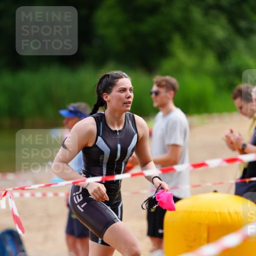21.06.2026 - 29. Vierlanden-Triathlon LAZAROV Photography http://msf.ph/oto/9864246 21.06.2026 11:21:15 Schwimmen 788, 891, 897 meine-sportfotos.de
