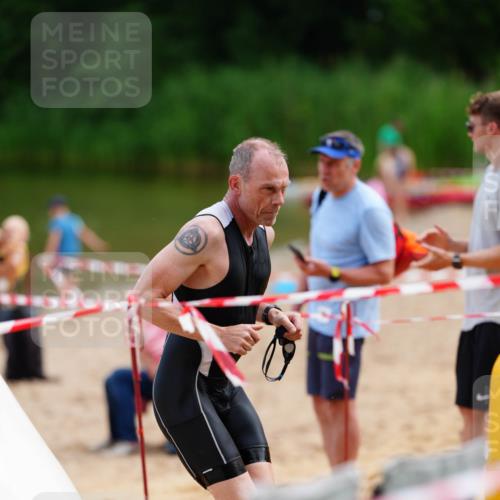21.06.2026 - 29. Vierlanden-Triathlon LAZAROV Photography http://msf.ph/oto/9864262 21.06.2026 11:21:27 Schwimmen 768, 793 meine-sportfotos.de