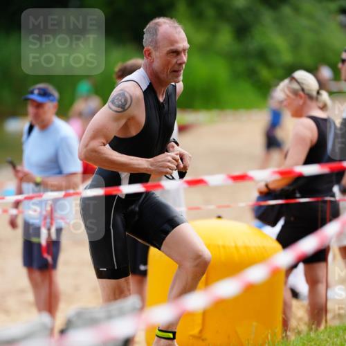 21.06.2026 - 29. Vierlanden-Triathlon LAZAROV Photography http://msf.ph/oto/9864265 21.06.2026 11:21:28 Schwimmen 768, 793 meine-sportfotos.de