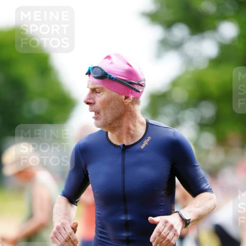 21.06.2026 - 29. Vierlanden-Triathlon LAZAROV Photography http://msf.ph/oto/9864278 21.06.2026 11:21:56 Schwimmen 806 meine-sportfotos.de