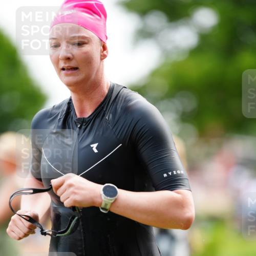 21.06.2026 - 29. Vierlanden-Triathlon LAZAROV Photography http://msf.ph/oto/9864290 21.06.2026 11:22:08 Schwimmen 866, 872 meine-sportfotos.de