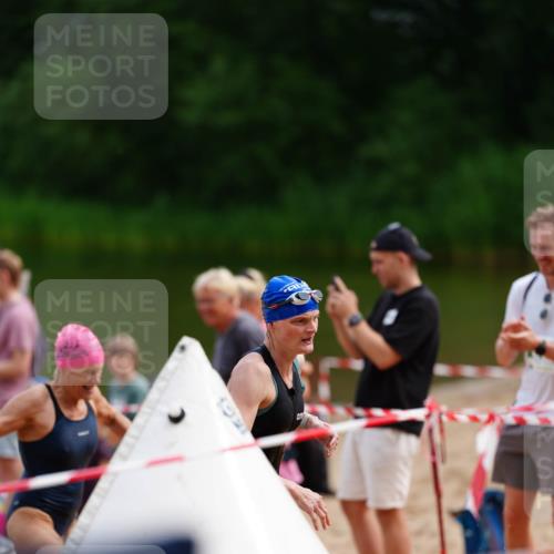 21.06.2026 - 29. Vierlanden-Triathlon LAZAROV Photography http://msf.ph/oto/9864301 21.06.2026 11:22:33 Schwimmen 841, 848, 873, 899, 906 meine-sportfotos.de