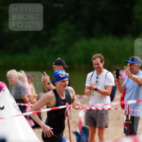 21.06.2026 - 29. Vierlanden-Triathlon LAZAROV Photography http://msf.ph/oto/9864304 21.06.2026 11:22:33 Schwimmen 841, 848, 873, 899, 906 meine-sportfotos.de