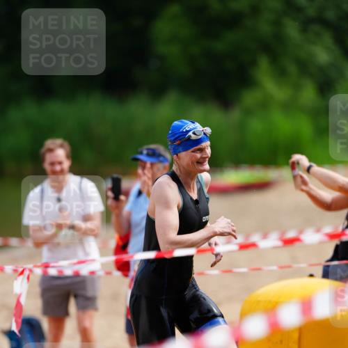 21.06.2026 - 29. Vierlanden-Triathlon LAZAROV Photography http://msf.ph/oto/9864305 21.06.2026 11:22:33 Schwimmen 841, 848, 873, 899, 906 meine-sportfotos.de