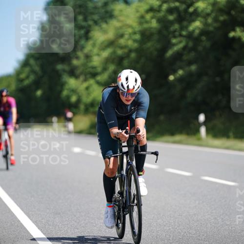 21.06.2026 - Viking Triathlon Michael Burmester http://msf.ph/oto/9864306 21.06.2026 11:47:42 Radfahren 24, 65, 74, 115, 185, 220, 270, 356, 378, 416, 450, 464, 483, 483, 569, 578, 601 meine-sportfotos.de