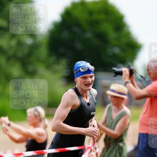 21.06.2026 - 29. Vierlanden-Triathlon LAZAROV Photography http://msf.ph/oto/9864309 21.06.2026 11:22:34 Schwimmen 841, 848, 873, 899, 906 meine-sportfotos.de