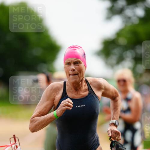 21.06.2026 - 29. Vierlanden-Triathlon LAZAROV Photography http://msf.ph/oto/9864315 21.06.2026 11:22:37 Schwimmen 841, 848, 873, 899, 906 meine-sportfotos.de