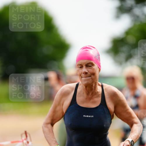 21.06.2026 - 29. Vierlanden-Triathlon LAZAROV Photography http://msf.ph/oto/9864317 21.06.2026 11:22:37 Schwimmen 841, 848, 873, 899, 906 meine-sportfotos.de