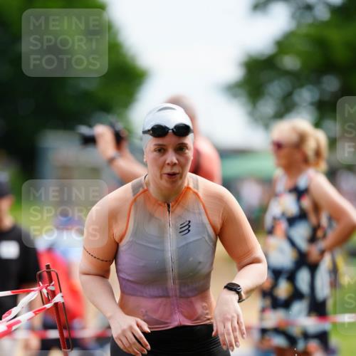 21.06.2026 - 29. Vierlanden-Triathlon LAZAROV Photography http://msf.ph/oto/9864334 21.06.2026 11:22:48 Schwimmen 841, 878, 885 meine-sportfotos.de