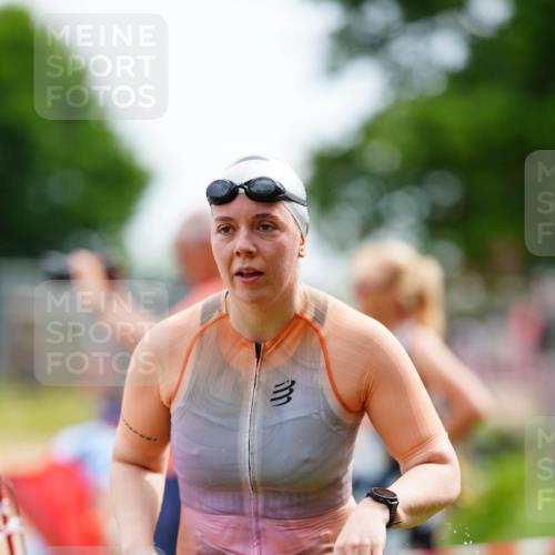 21.06.2026 - 29. Vierlanden-Triathlon LAZAROV Photography http://msf.ph/oto/9864336 21.06.2026 11:22:49 Schwimmen 841, 878, 885 meine-sportfotos.de