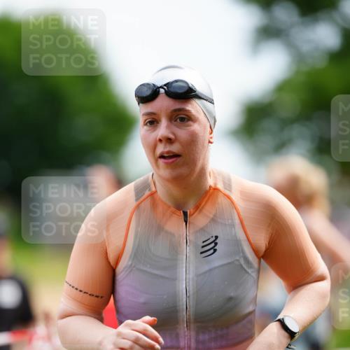 21.06.2026 - 29. Vierlanden-Triathlon LAZAROV Photography http://msf.ph/oto/9864341 21.06.2026 11:22:49 Schwimmen 841, 878, 885 meine-sportfotos.de