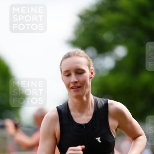 21.06.2026 - 29. Vierlanden-Triathlon LAZAROV Photography http://msf.ph/oto/9864345 21.06.2026 11:22:52 Schwimmen 878, 885 meine-sportfotos.de