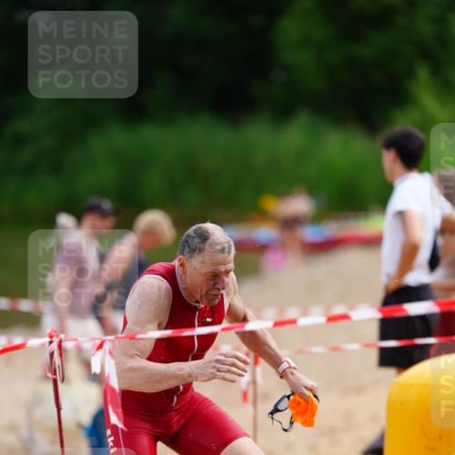 21.06.2026 - 29. Vierlanden-Triathlon LAZAROV Photography http://msf.ph/oto/9864357 21.06.2026 11:23:11 Schwimmen 762, 829, 854, 880 meine-sportfotos.de