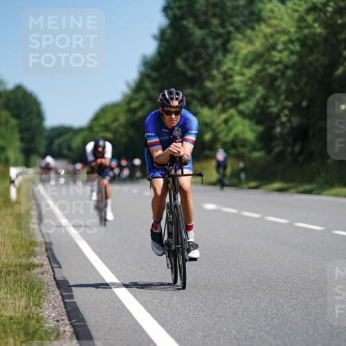 21.06.2026 - Viking Triathlon Michael Burmester http://msf.ph/oto/9864372 21.06.2026 11:48:05 Radfahren 37, 97, 189, 340, 427, 474, 559, 601, 651 meine-sportfotos.de