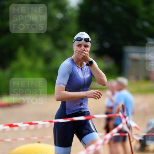 21.06.2026 - 29. Vierlanden-Triathlon LAZAROV Photography http://msf.ph/oto/9864388 21.06.2026 11:23:45 Schwimmen 842 meine-sportfotos.de