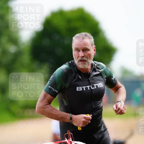21.06.2026 - 29. Vierlanden-Triathlon LAZAROV Photography http://msf.ph/oto/9864403 21.06.2026 11:23:57 Schwimmen 771 meine-sportfotos.de