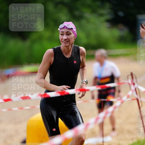 21.06.2026 - 29. Vierlanden-Triathlon LAZAROV Photography http://msf.ph/oto/9864407 21.06.2026 11:24:08 Schwimmen 865, 890 meine-sportfotos.de