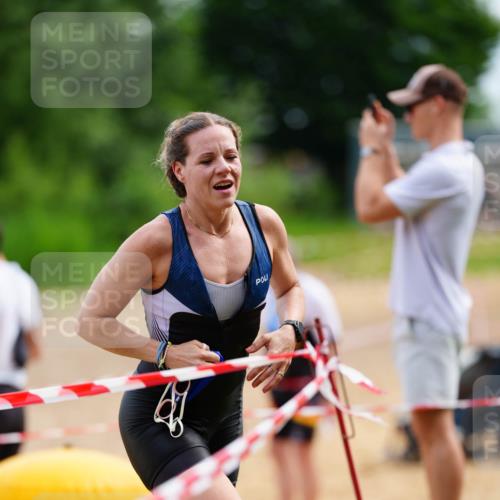 21.06.2026 - 29. Vierlanden-Triathlon LAZAROV Photography http://msf.ph/oto/9864418 21.06.2026 11:24:21 Schwimmen 818, 831, 869 meine-sportfotos.de