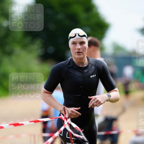 21.06.2026 - 29. Vierlanden-Triathlon LAZAROV Photography http://msf.ph/oto/9864430 21.06.2026 11:24:29 Schwimmen 818, 831, 837, 840, 852, 859, 869, 888, 903 meine-sportfotos.de