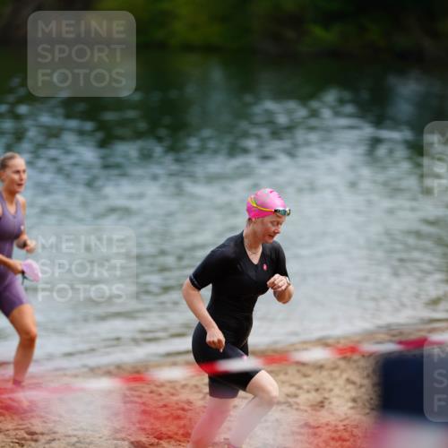 21.06.2026 - 29. Vierlanden-Triathlon LAZAROV Photography http://msf.ph/oto/9864455 21.06.2026 11:25:00 Schwimmen 832, 860 meine-sportfotos.de