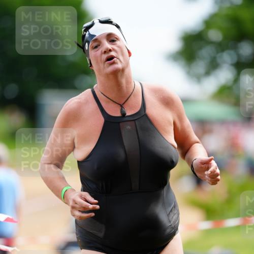 21.06.2026 - 29. Vierlanden-Triathlon LAZAROV Photography http://msf.ph/oto/9864481 21.06.2026 11:25:12 Schwimmen 832, 860, 894 meine-sportfotos.de