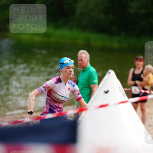 21.06.2026 - 29. Vierlanden-Triathlon LAZAROV Photography http://msf.ph/oto/9864499 21.06.2026 11:25:43 Schwimmen 849 meine-sportfotos.de