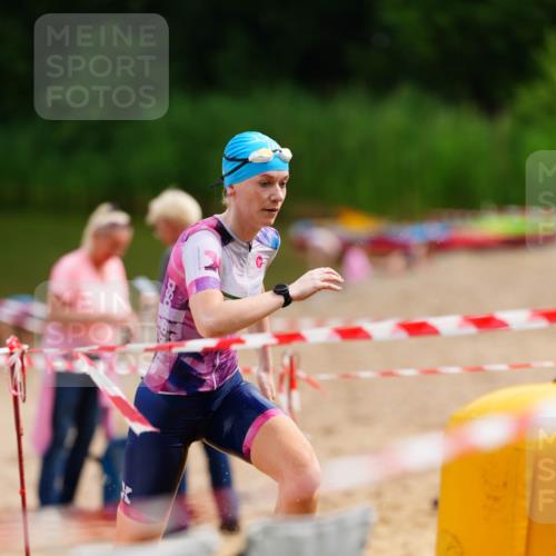 21.06.2026 - 29. Vierlanden-Triathlon LAZAROV Photography http://msf.ph/oto/9864502 21.06.2026 11:25:44 Schwimmen 849 meine-sportfotos.de