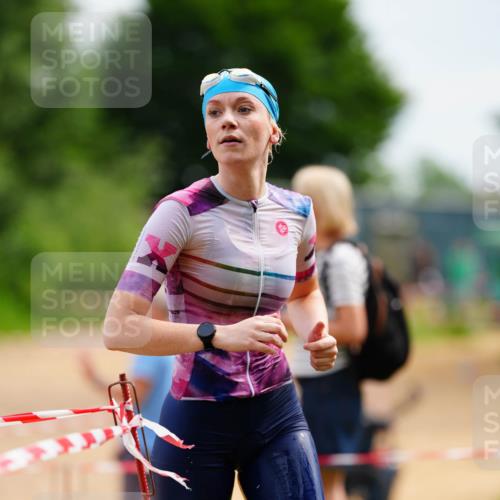 21.06.2026 - 29. Vierlanden-Triathlon LAZAROV Photography http://msf.ph/oto/9864505 21.06.2026 11:25:46 Schwimmen 849 meine-sportfotos.de