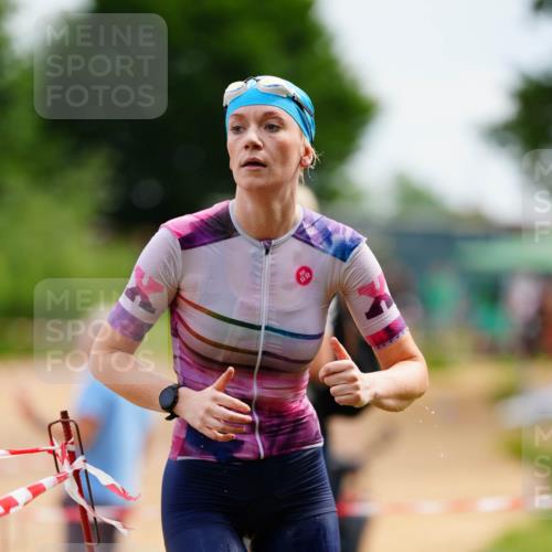 21.06.2026 - 29. Vierlanden-Triathlon LAZAROV Photography http://msf.ph/oto/9864508 21.06.2026 11:25:46 Schwimmen 849 meine-sportfotos.de