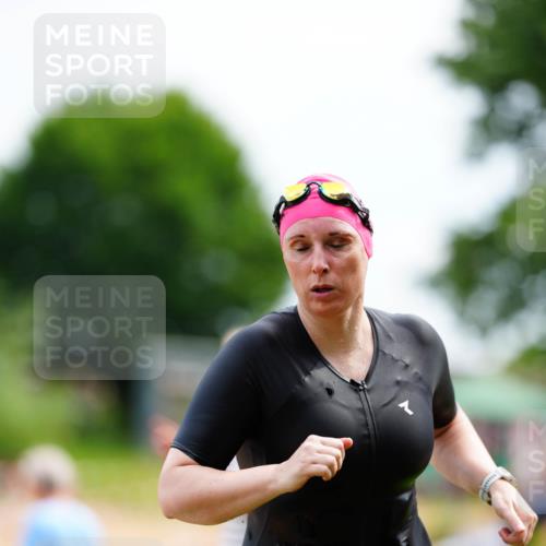 21.06.2026 - 29. Vierlanden-Triathlon LAZAROV Photography http://msf.ph/oto/9864516 21.06.2026 11:25:58 Schwimmen 864, 874 meine-sportfotos.de