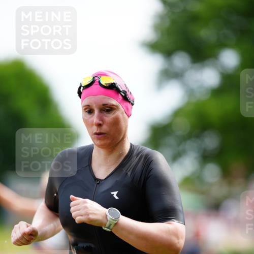 21.06.2026 - 29. Vierlanden-Triathlon LAZAROV Photography http://msf.ph/oto/9864518 21.06.2026 11:25:59 Schwimmen 864, 874 meine-sportfotos.de