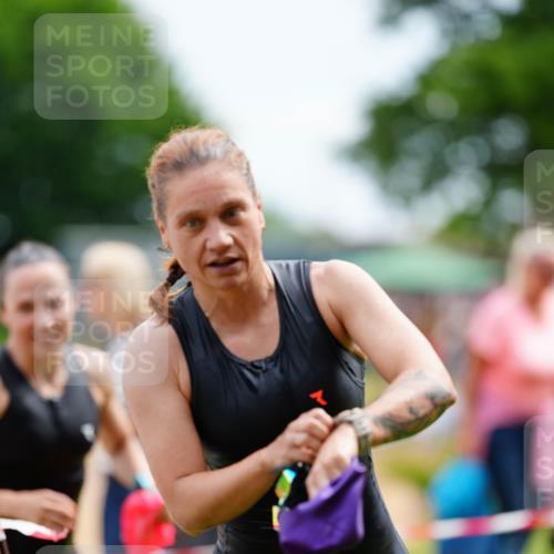 21.06.2026 - 29. Vierlanden-Triathlon LAZAROV Photography http://msf.ph/oto/9864530 21.06.2026 11:26:19 Schwimmen 846, 870 meine-sportfotos.de