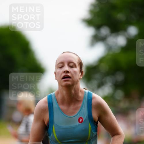 21.06.2026 - 29. Vierlanden-Triathlon LAZAROV Photography http://msf.ph/oto/9864540 21.06.2026 11:26:43 Schwimmen 833, 855 meine-sportfotos.de
