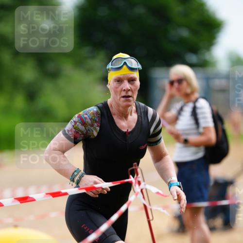 21.06.2026 - 29. Vierlanden-Triathlon LAZAROV Photography http://msf.ph/oto/9864544 21.06.2026 11:26:50 Schwimmen 833, 855, 856, 861 meine-sportfotos.de