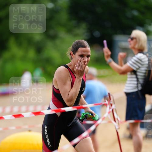 21.06.2026 - 29. Vierlanden-Triathlon LAZAROV Photography http://msf.ph/oto/9864567 21.06.2026 11:27:25 Schwimmen 834, 847 meine-sportfotos.de