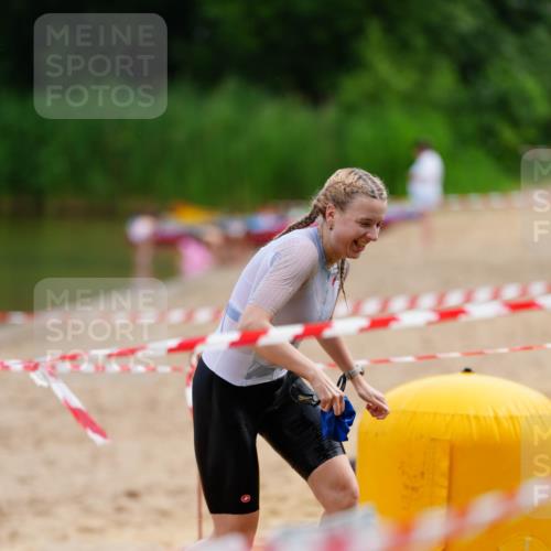 21.06.2026 - 29. Vierlanden-Triathlon LAZAROV Photography http://msf.ph/oto/9864577 21.06.2026 11:27:34 Schwimmen 834, 871 meine-sportfotos.de
