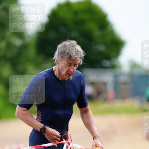 21.06.2026 - 29. Vierlanden-Triathlon LAZAROV Photography http://msf.ph/oto/9864598 21.06.2026 11:28:10 Schwimmen 816, 850 meine-sportfotos.de