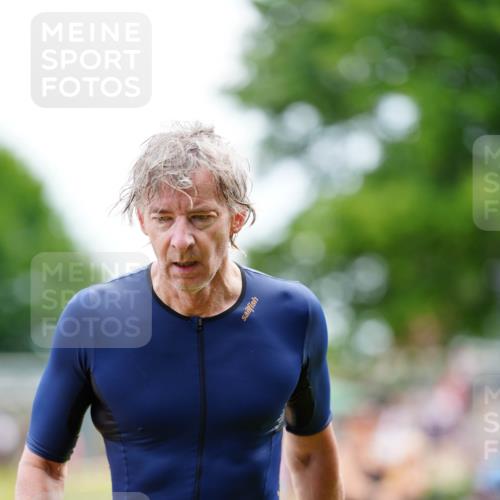 21.06.2026 - 29. Vierlanden-Triathlon LAZAROV Photography http://msf.ph/oto/9864602 21.06.2026 11:28:11 Schwimmen 816, 850 meine-sportfotos.de