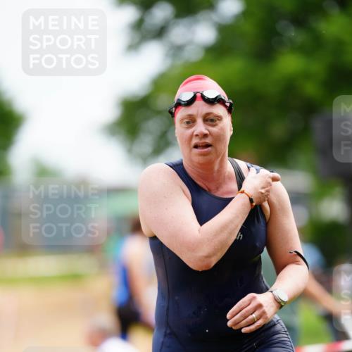 21.06.2026 - 29. Vierlanden-Triathlon LAZAROV Photography http://msf.ph/oto/9864619 21.06.2026 11:29:41 Schwimmen 851, 895 meine-sportfotos.de
