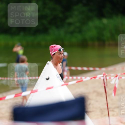 21.06.2026 - 29. Vierlanden-Triathlon LAZAROV Photography http://msf.ph/oto/9864630 21.06.2026 11:30:53 Schwimmen 877 meine-sportfotos.de