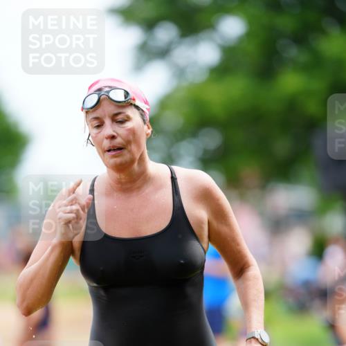 21.06.2026 - 29. Vierlanden-Triathlon LAZAROV Photography http://msf.ph/oto/9864648 21.06.2026 11:30:58 Schwimmen 877 meine-sportfotos.de