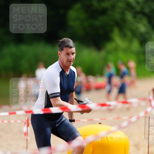 21.06.2026 - 29. Vierlanden-Triathlon LAZAROV Photography http://msf.ph/oto/9864661 21.06.2026 11:40:16 Schwimmen 796 meine-sportfotos.de