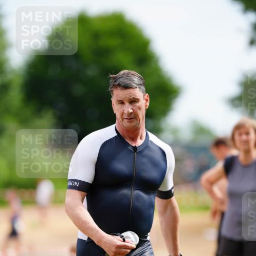 21.06.2026 - 29. Vierlanden-Triathlon LAZAROV Photography http://msf.ph/oto/9864667 21.06.2026 11:40:18 Schwimmen 796 meine-sportfotos.de