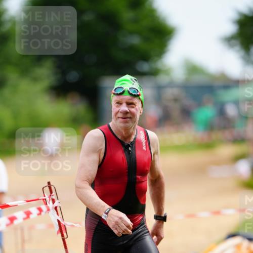 21.06.2026 - 29. Vierlanden-Triathlon LAZAROV Photography http://msf.ph/oto/9864678 21.06.2026 11:41:22 Schwimmen 810 meine-sportfotos.de