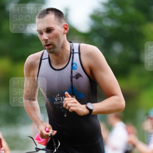 21.06.2026 - 29. Vierlanden-Triathlon LAZAROV Photography http://msf.ph/oto/9864690 21.06.2026 12:00:15 Schwimmen 917, 964 meine-sportfotos.de