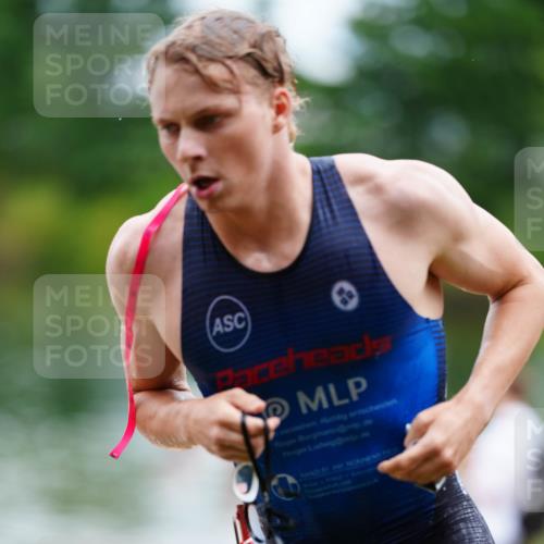 21.06.2026 - 29. Vierlanden-Triathlon LAZAROV Photography http://msf.ph/oto/9864694 21.06.2026 12:00:17 Schwimmen 917, 964 meine-sportfotos.de